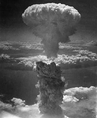 nagasaki_nuclear_bomb1